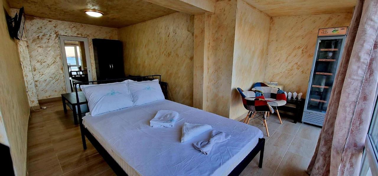 Lazy Lounge Apartments Mangalia Buitenkant foto